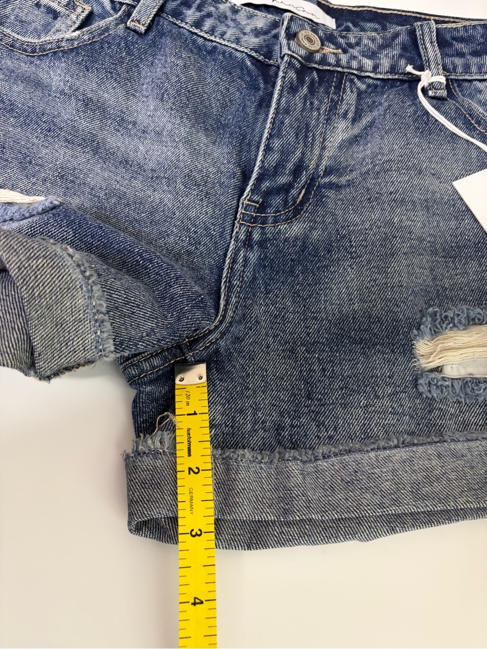 NWT KanCan Beren Mid Rise Distressed Cuffed Denim Shorts KC5142YT Size 27 / W7 - Picture 12 of 13
